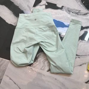 Like new Mint colored lululemon tights